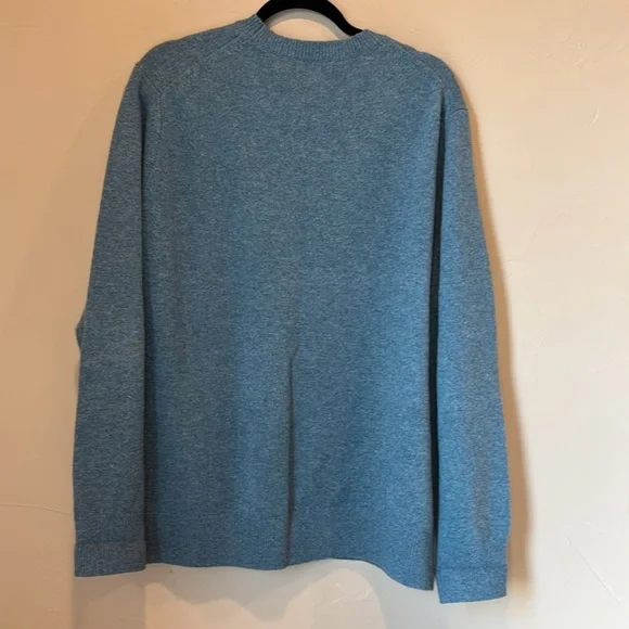 Banana Republic XL Men’s 100% Merino Wool Soft Blue Color - Picture 1 of 6